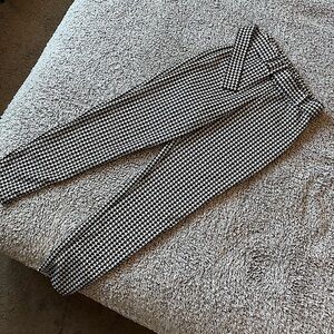 Never been used, Black/White Boohoo Pant, Matching Belt Included
